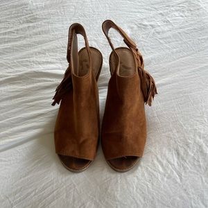 Women’s Report Suede Camel Heels with Fringe
